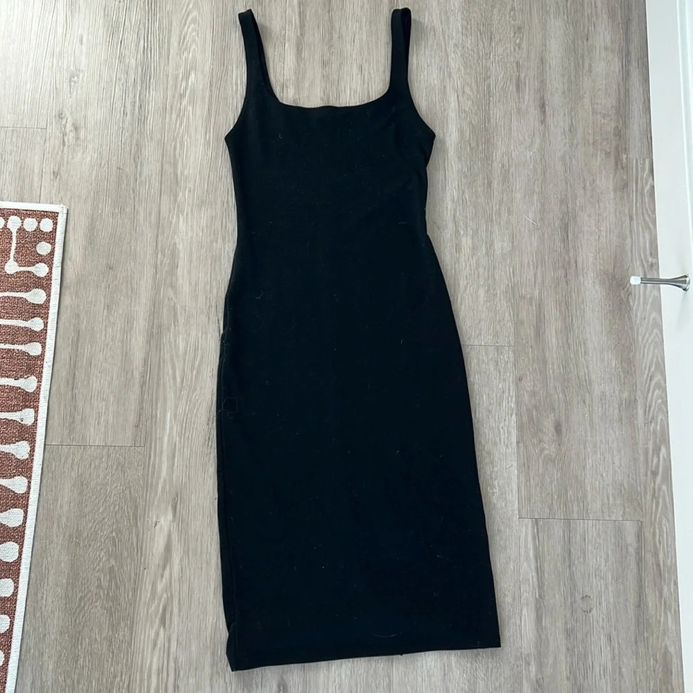 Black Zara Midi Form Fitted Dress